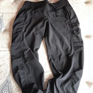 Athleta cropped joggers